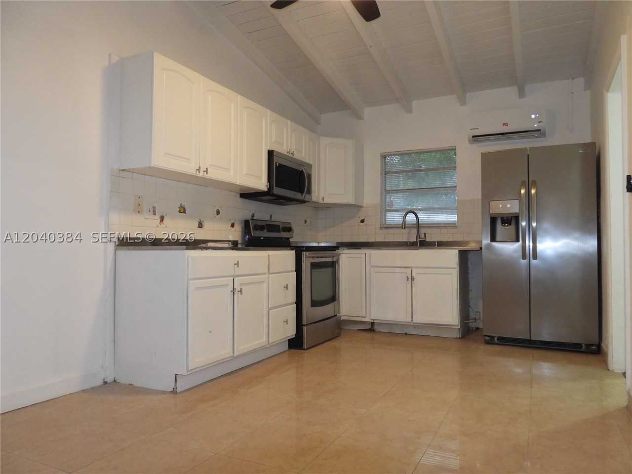1572 Ne 149th St #A - Photo 2 of 17