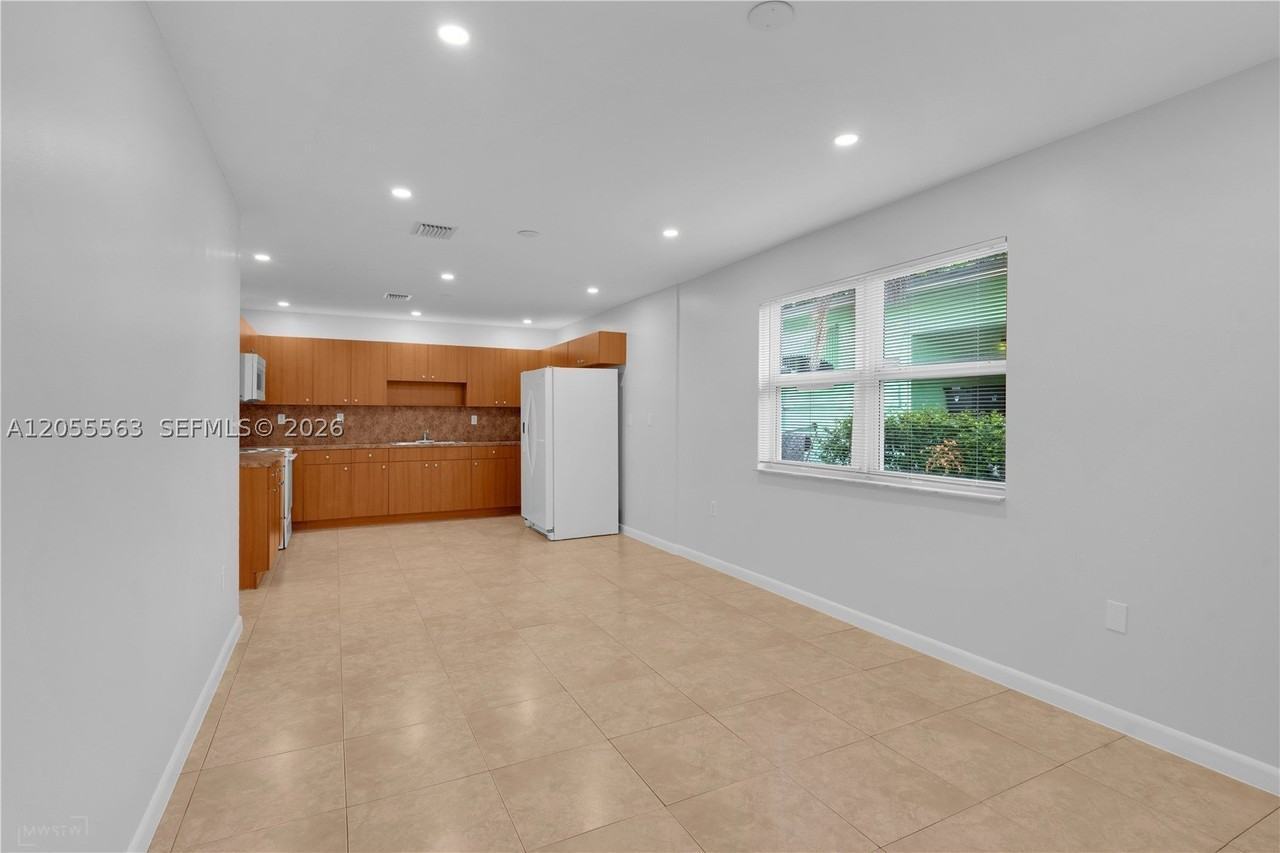 1451 Nw 51st Ter #1451 - Photo 3 of 20
