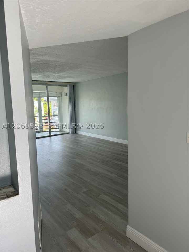 1398 Ne 191st St #C305 - Photo 7 of 26