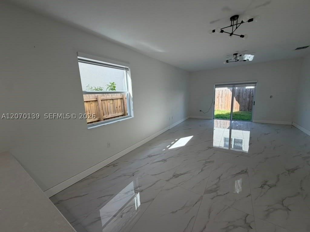1409 Se 26th Ter #1409 - Photo 4 of 41