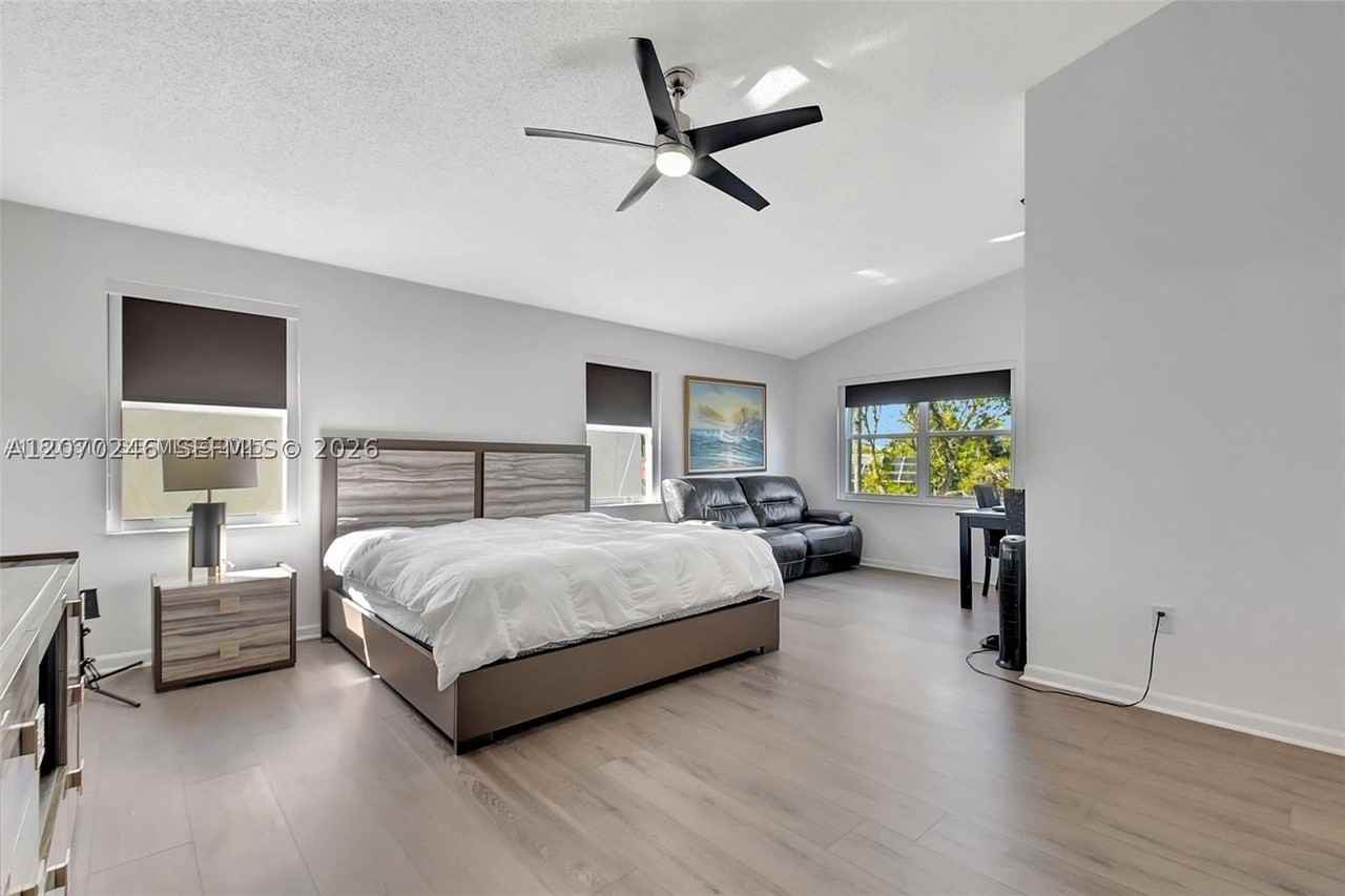 7647 Rockport Cir - Photo 7 of 15