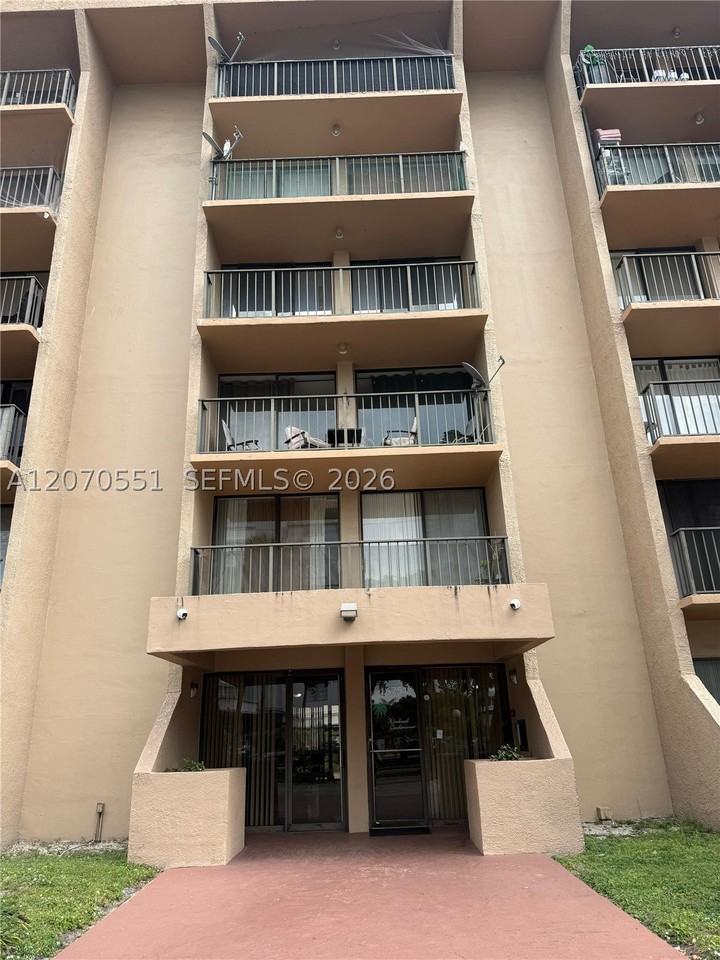 16751 Ne 9th Ave #211