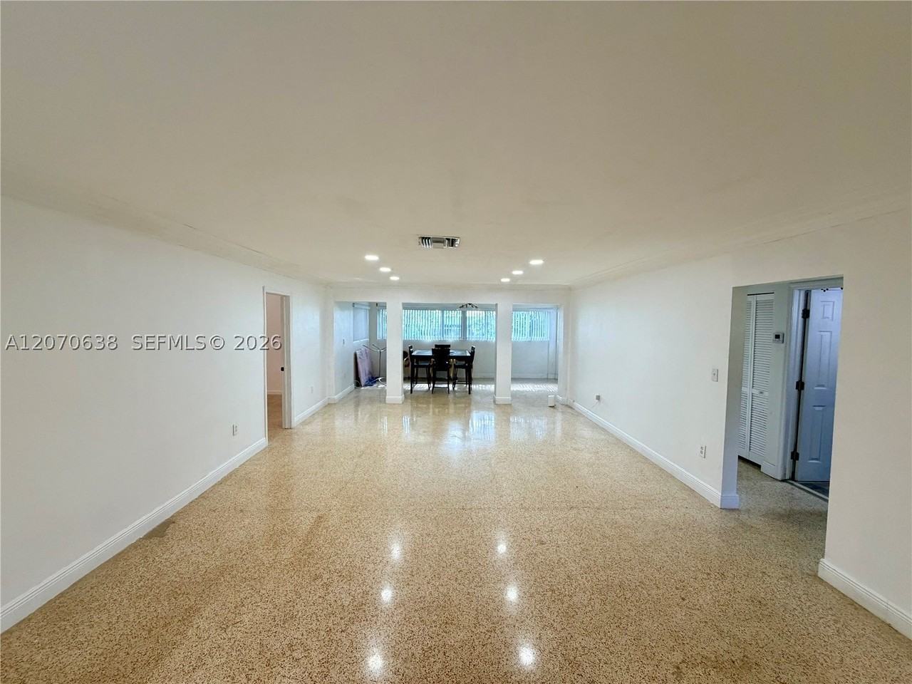 18711 Nw 24th Ave - Photo 4 of 20