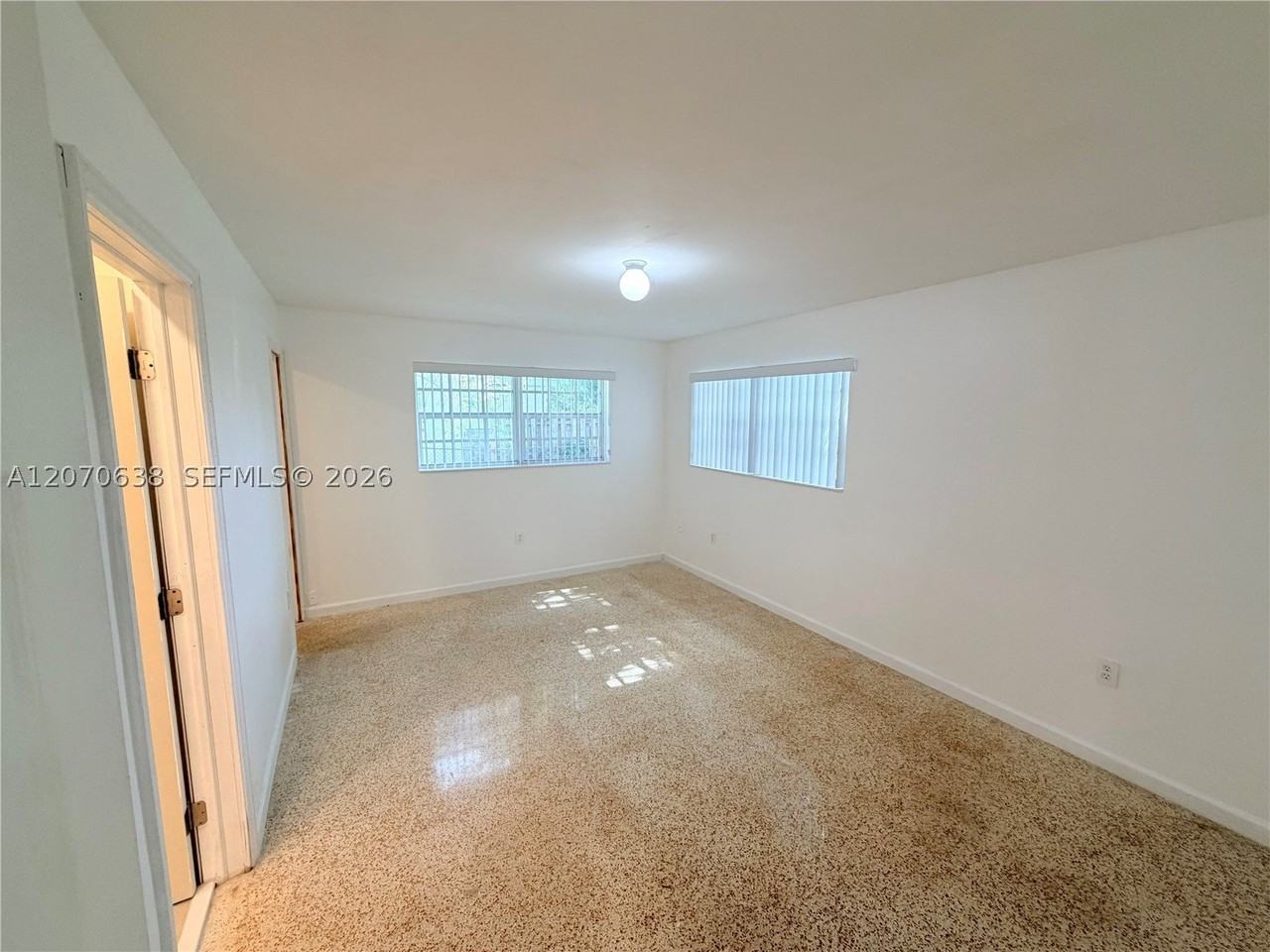 18711 Nw 24th Ave - Photo 6 of 20