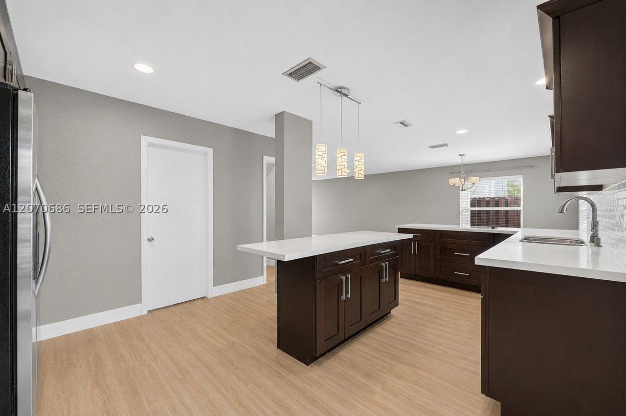 4848 Grapevine Way #4848 - Photo 4 of 32