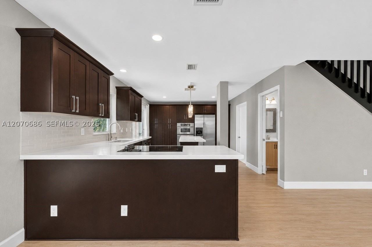 4848 Grapevine Way #4848 - Photo 5 of 32