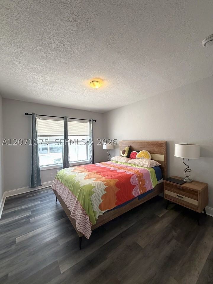 7334 Harding Ave #6 - Photo 5 of 17