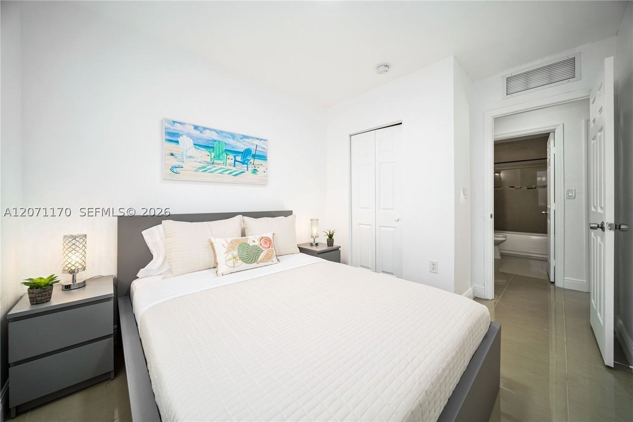1250 Ne 110th St #1250 - Photo 7 of 22