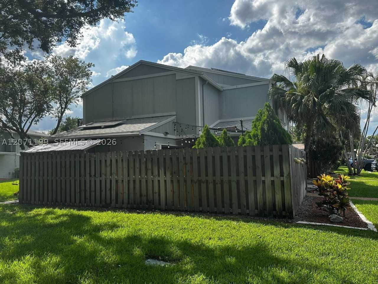 13290 Nw 7th St - Photo 2 of 12