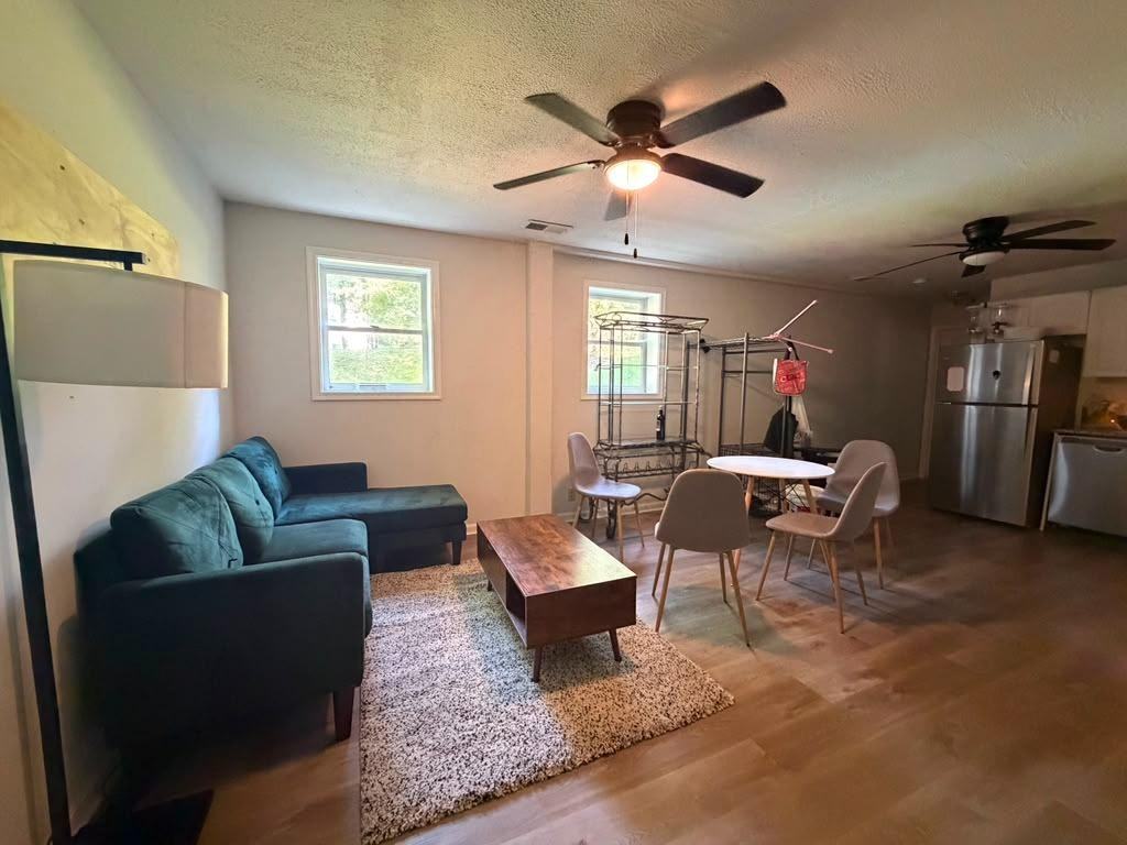 Knollwood Dr - Photo 2 of 4