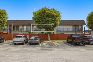 featured image of 810 Sw 129th Pl #209