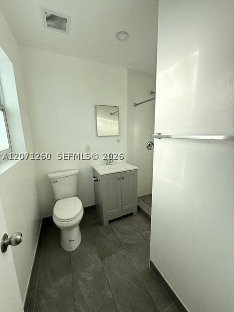 401 Se 10th St #REAR - Photo 7 of 9
