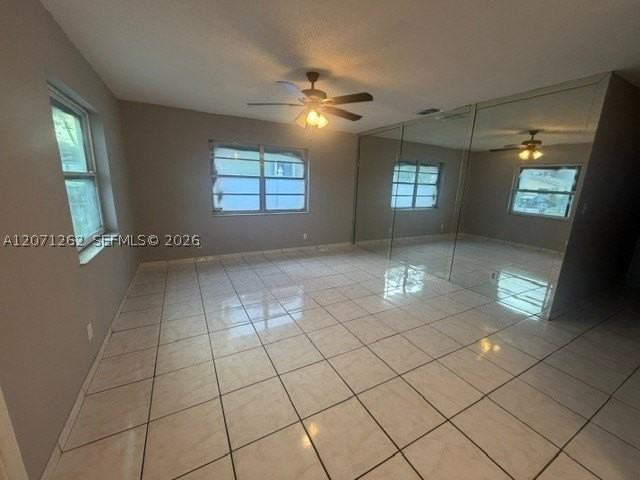 2571 Nw 5th St - Photo 3 of 19