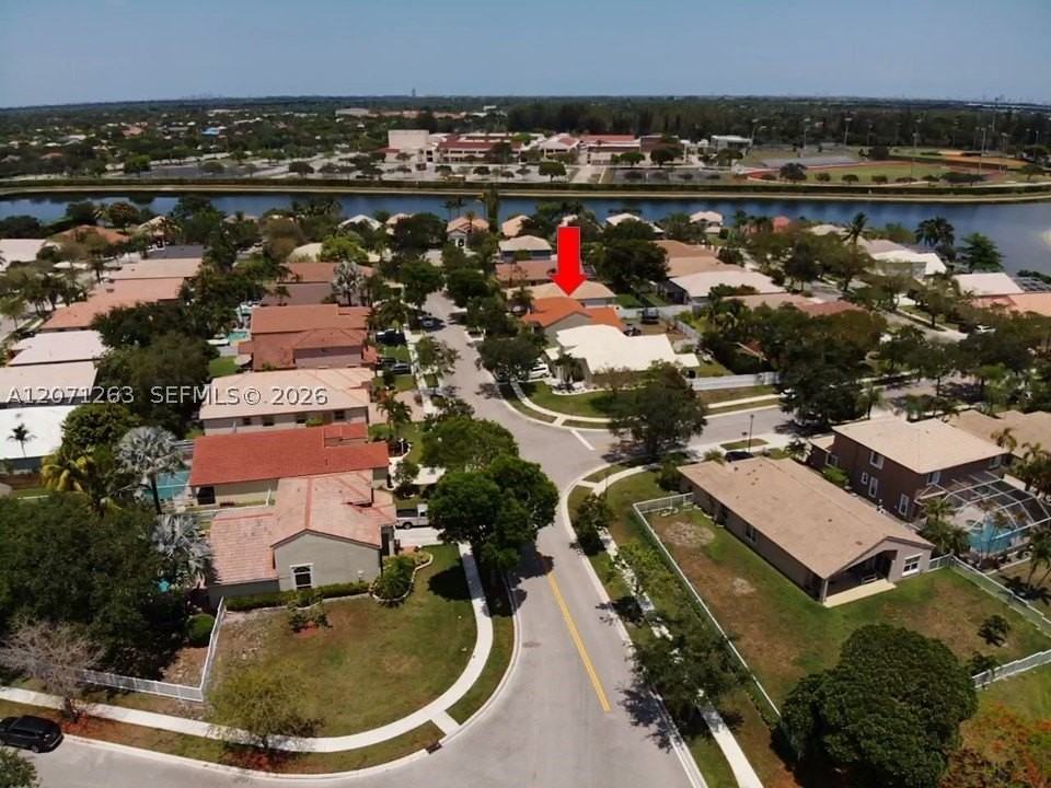 13274 Nw 15th Ct - Photo 4 of 33