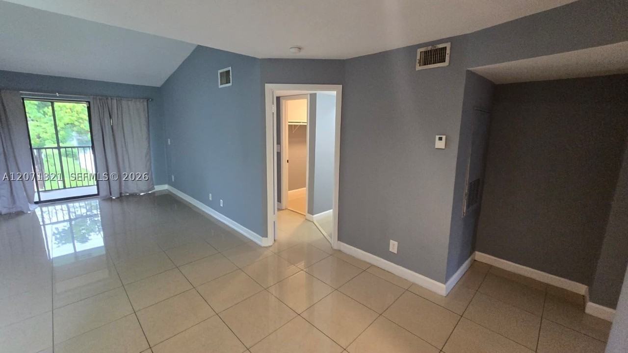 8787 Nw 39th St - Photo 6 of 20