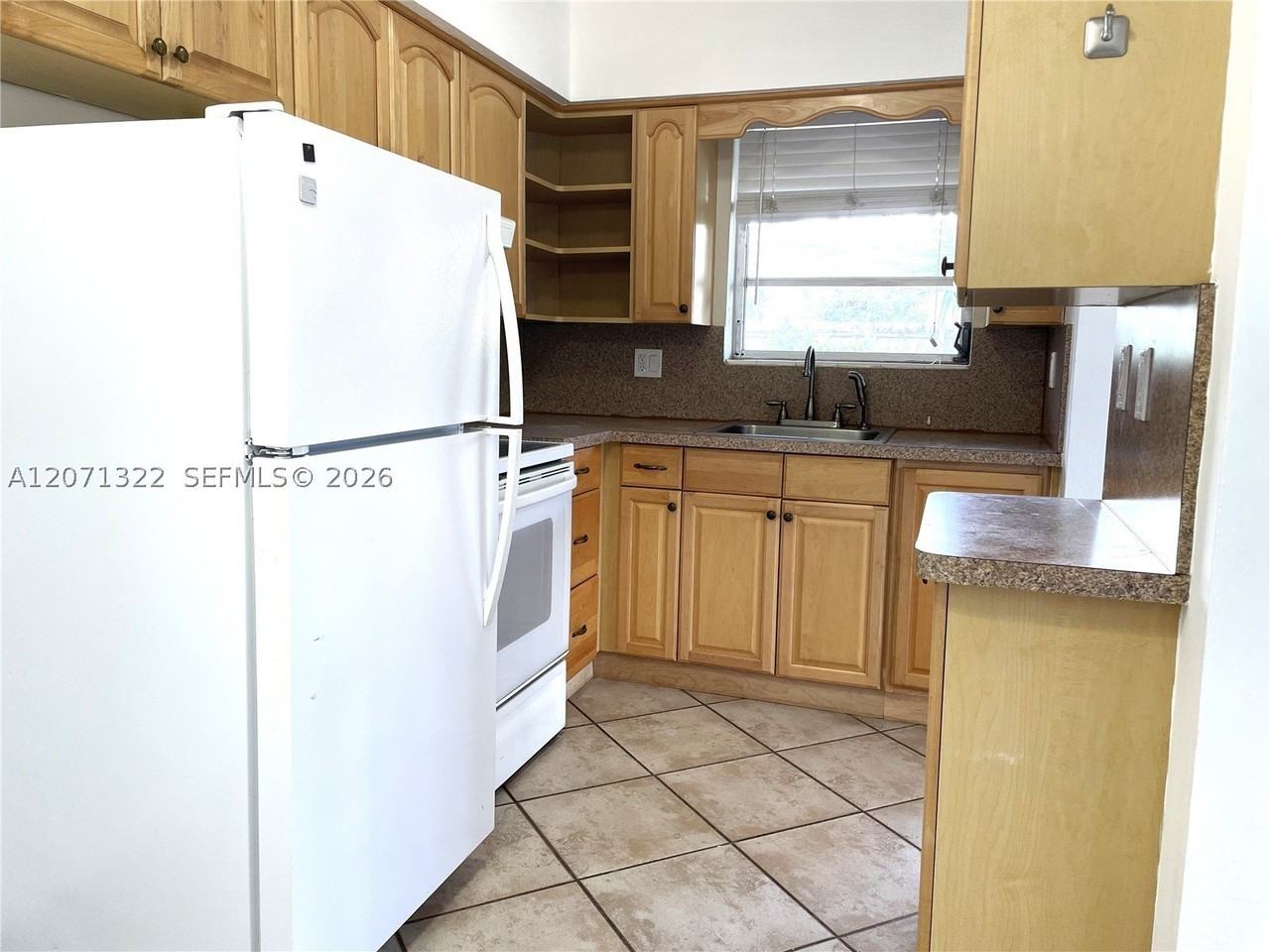 225 Nw 23rd St #1 - Photo 6 of 17