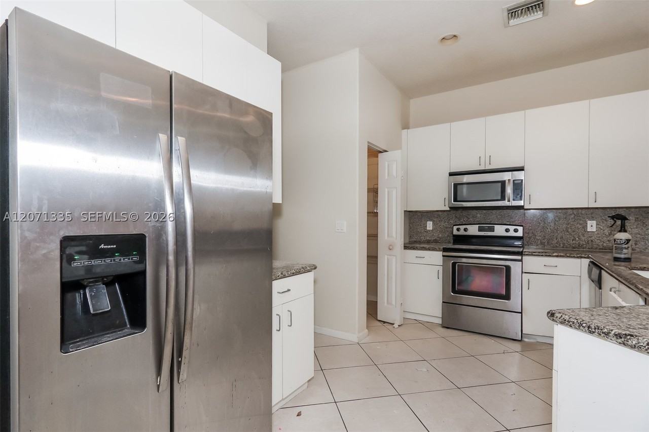 16337 Sw 15th St - Photo 6 of 15