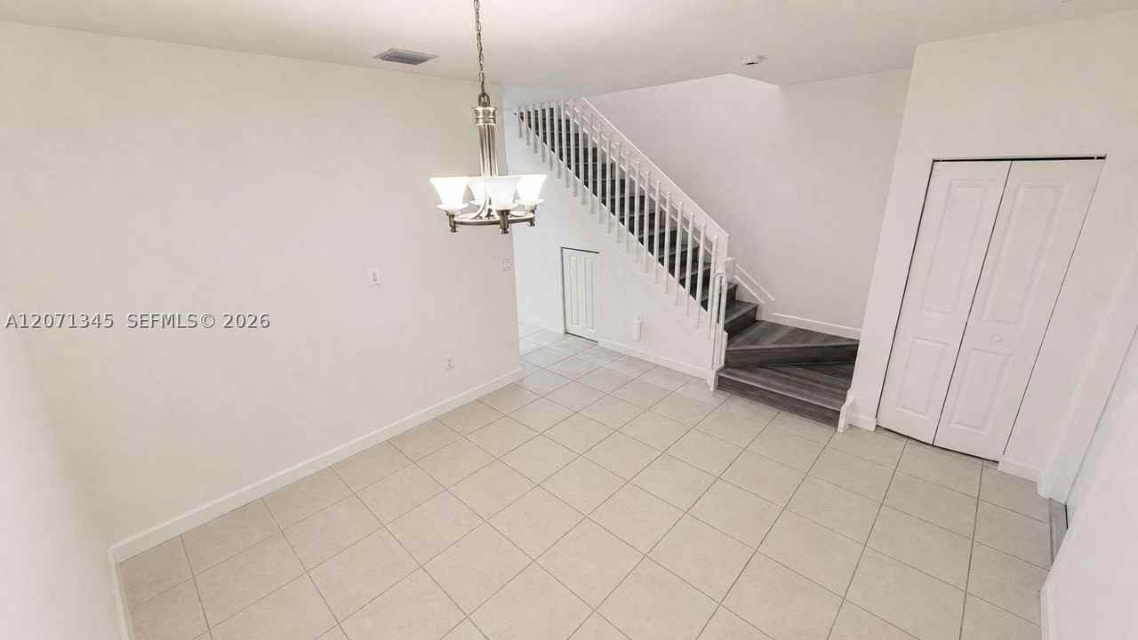 12891 Sw 232nd Ln - Photo 3 of 21