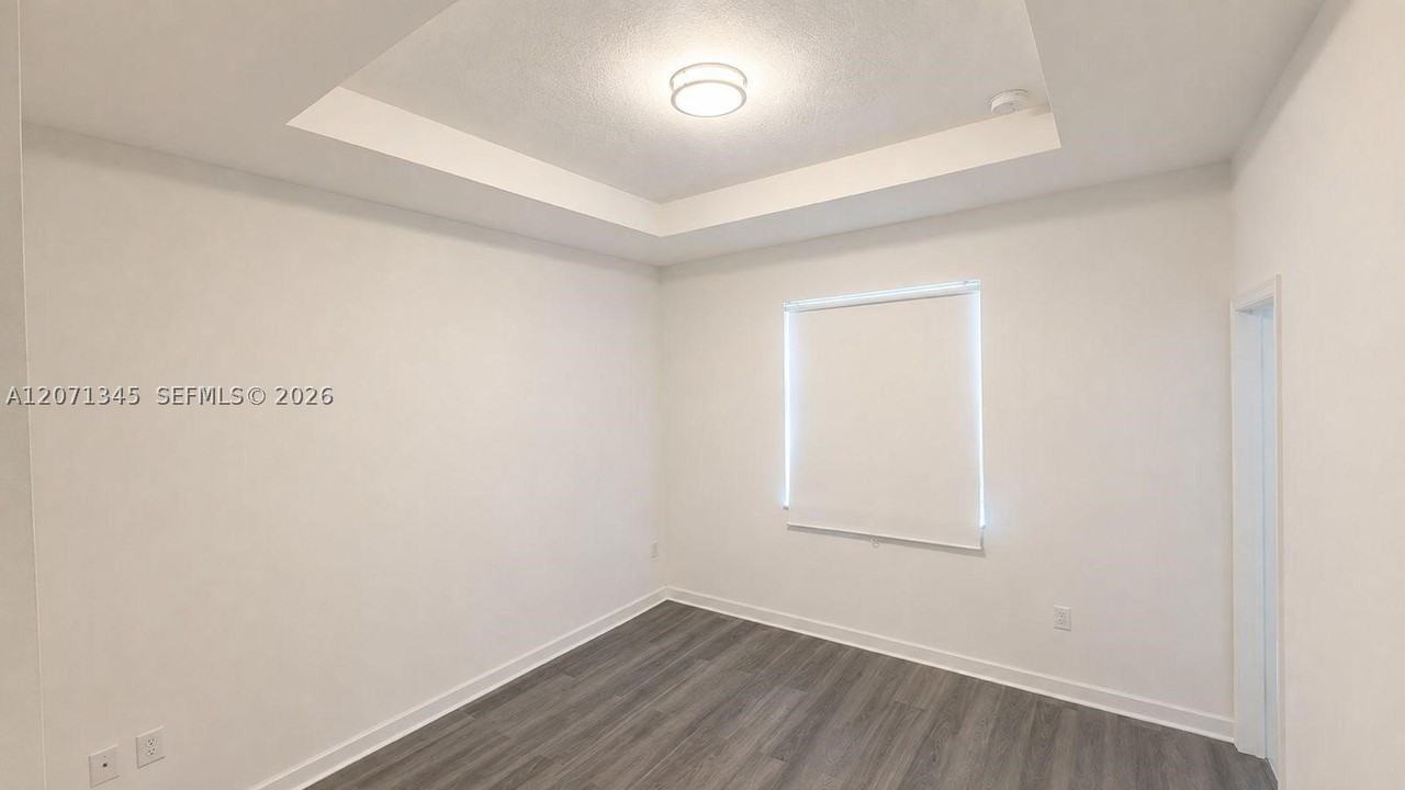 12891 Sw 232nd Ln - Photo 4 of 21