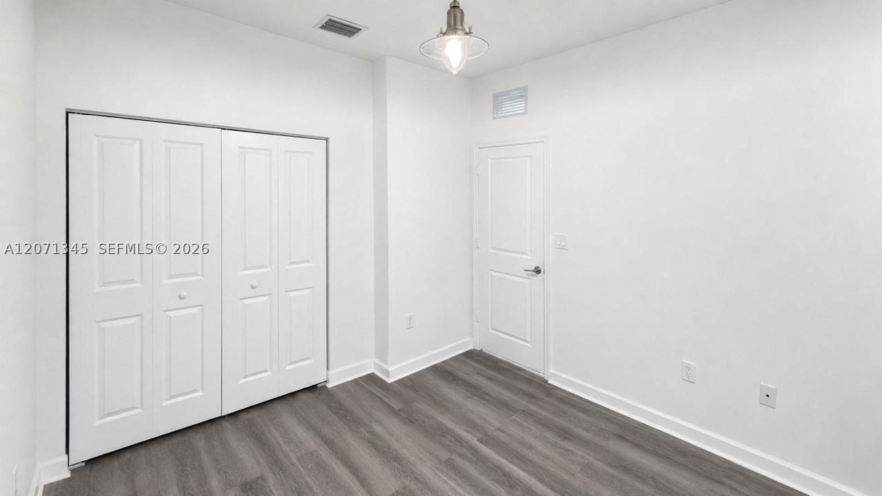 12891 Sw 232nd Ln - Photo 7 of 21