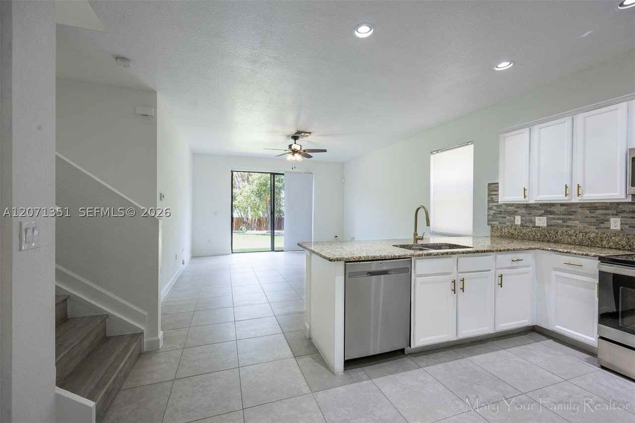 3841 Aspen Leaf Dr #0 - Photo 6 of 33