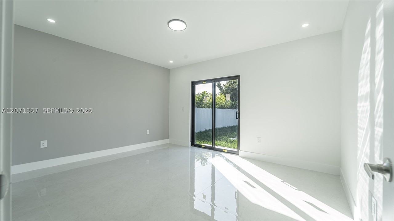 22860 Sw 122nd Pl - Photo 5 of 25