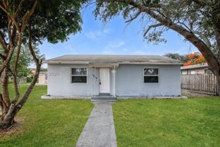 1943 Thomas St - Photo 1 of 1
