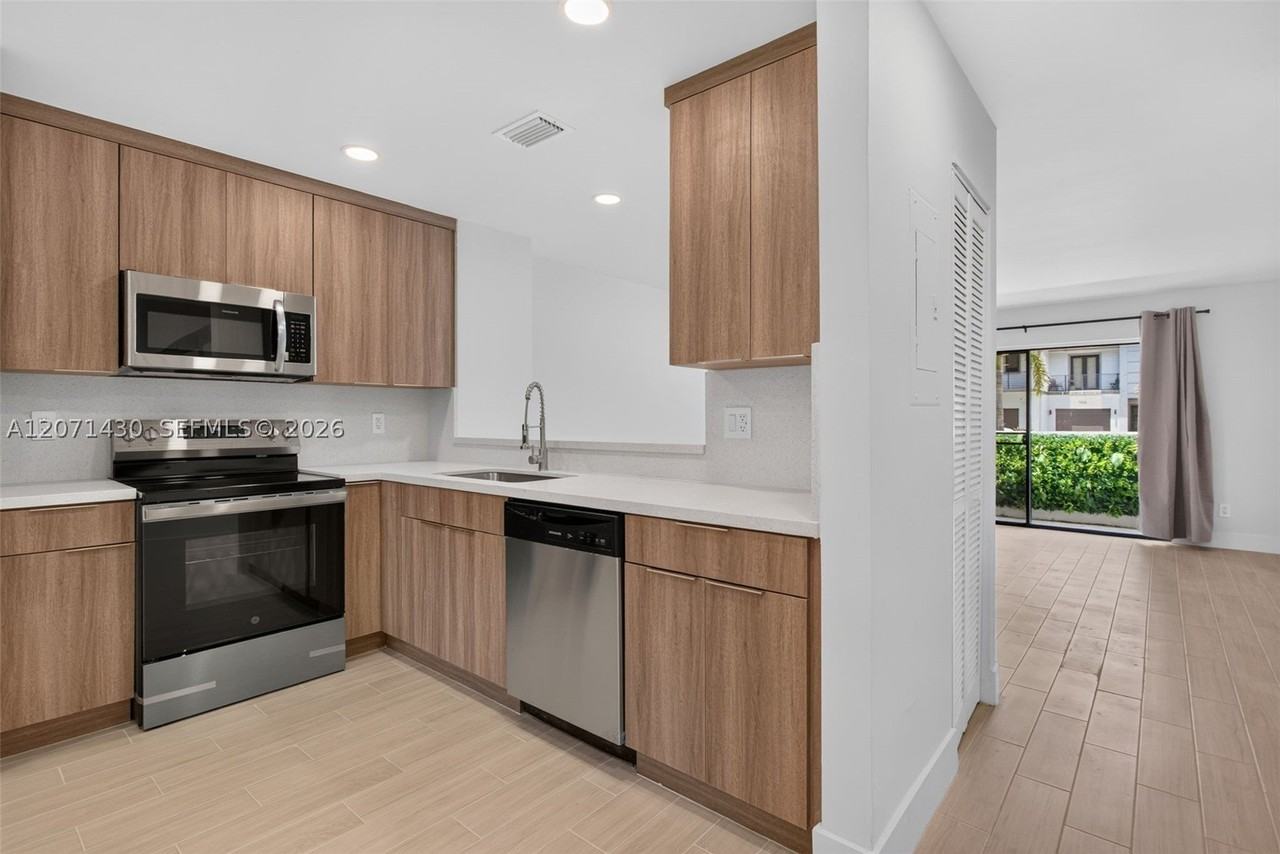2880 Coral Springs Dr #2878 - Photo 3 of 26