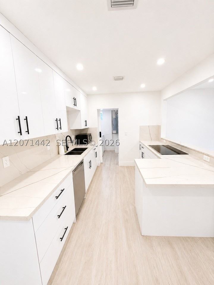 1508 Funston St - Photo 6 of 22