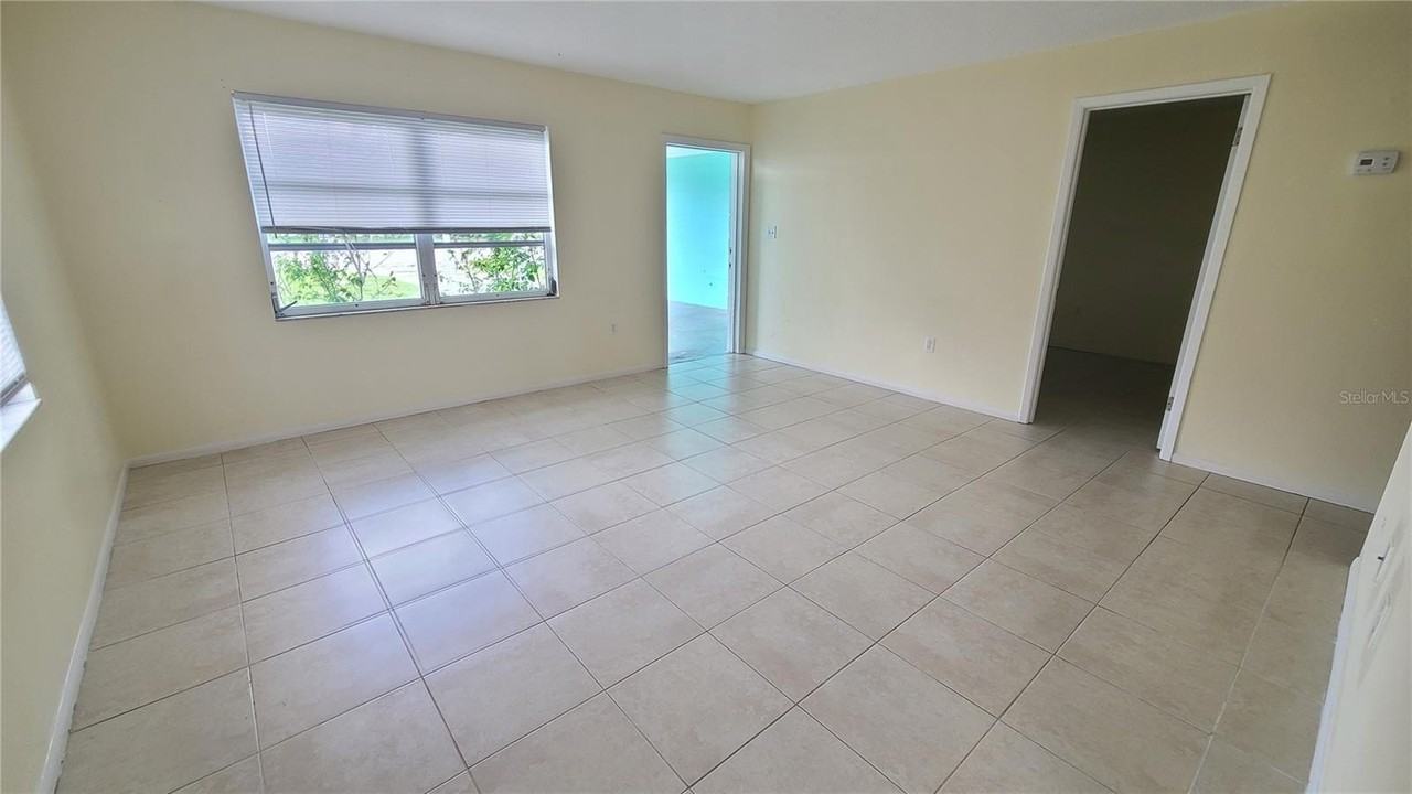 8206 43rd Ave W - Photo 5 of 8