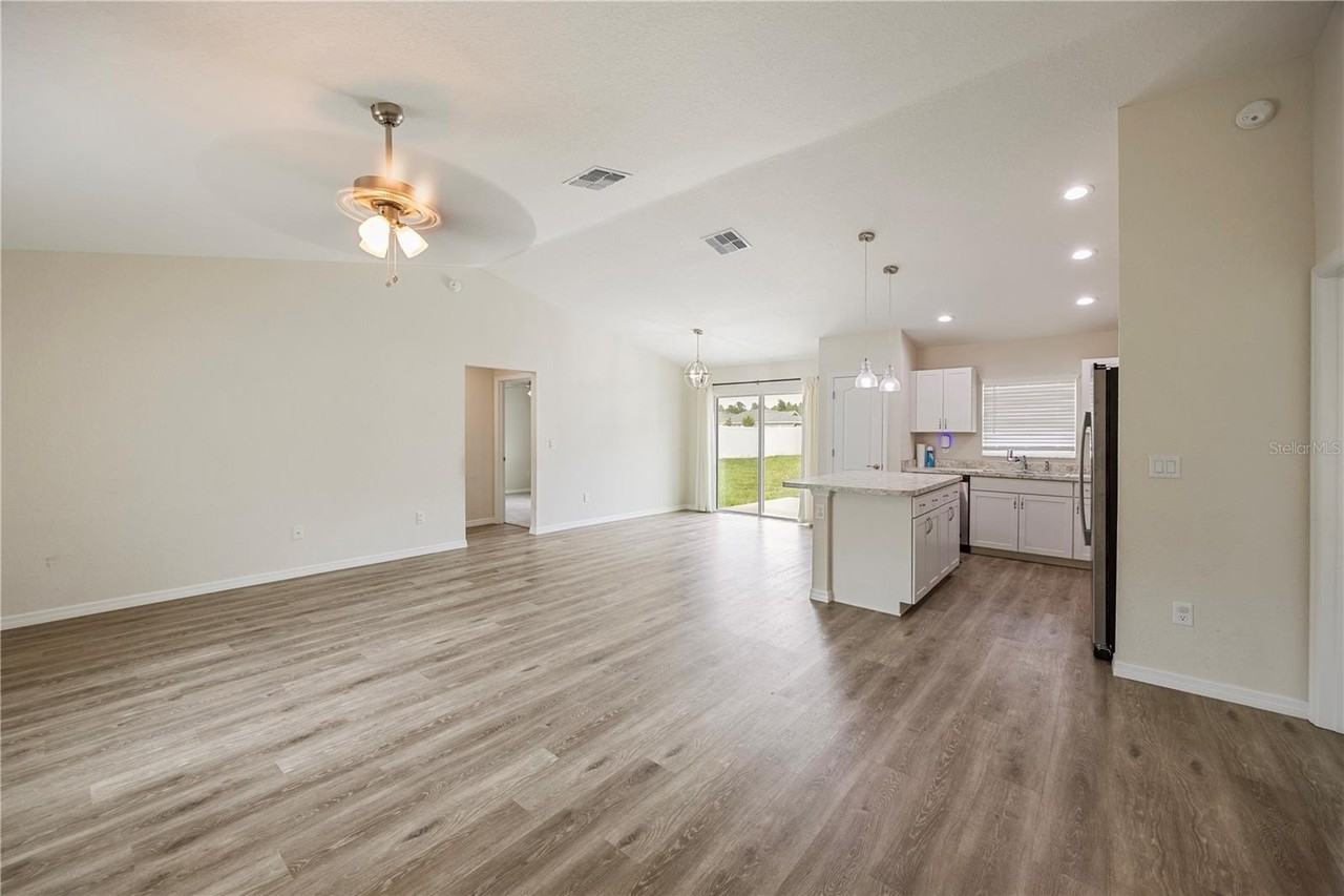 476 Marion Oaks Pass - Photo 4 of 17
