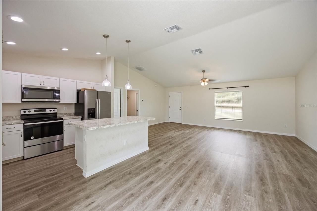 476 Marion Oaks Pass - Photo 5 of 17