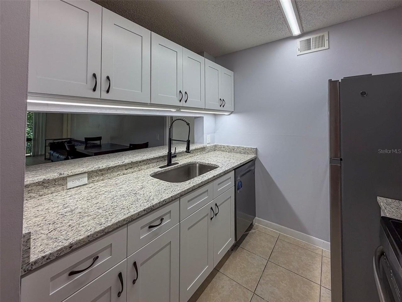 3921 Sw 34th St #301 - Photo 5 of 31