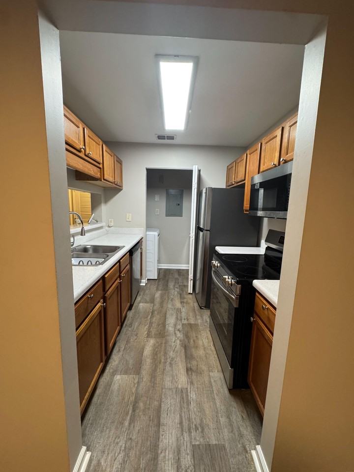 Kensington Manor Dr - Photo 5 of 6