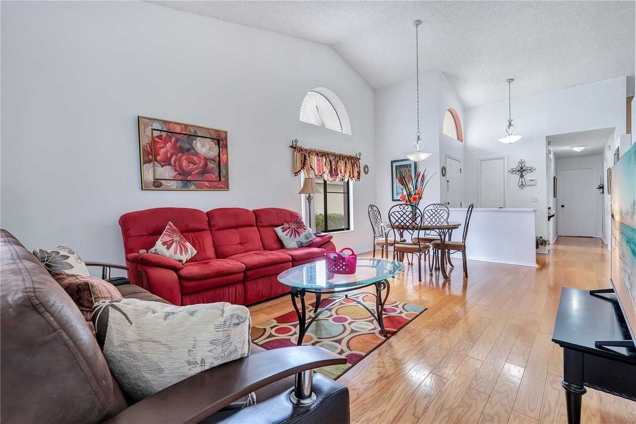 112 Lakepointe Cir - Photo 5 of 28