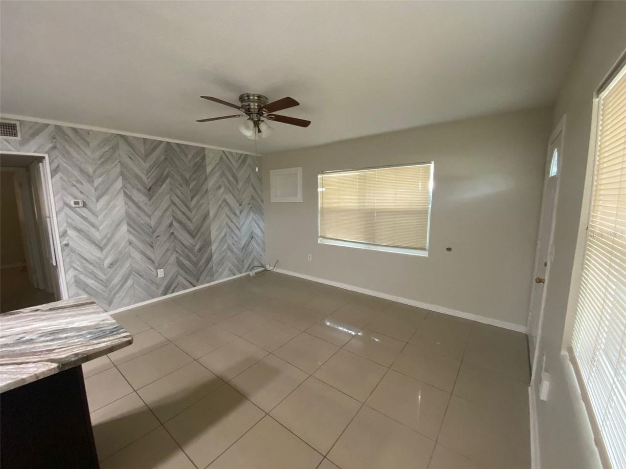 2605 Pembrook Dr - Photo 5 of 9