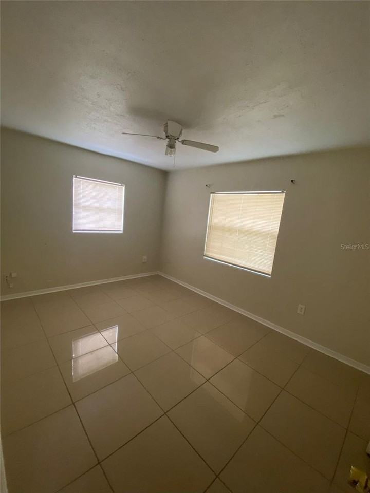 2605 Pembrook Dr - Photo 7 of 9
