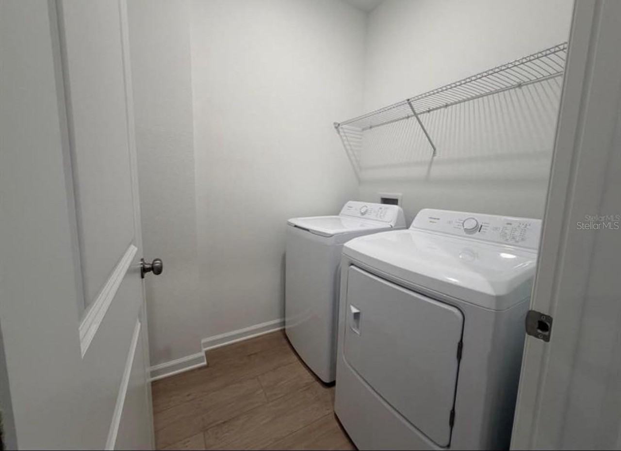 1607 Loxley Trl - Photo 2 of 16