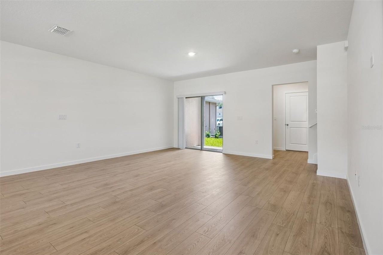 16576 Barbours Creek Way - Photo 5 of 50