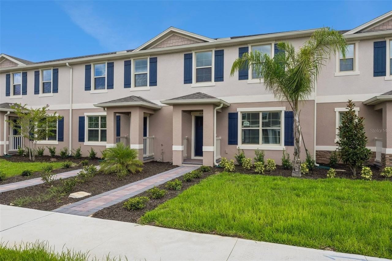 16588 Barbours Creek Way - Photo 3 of 50