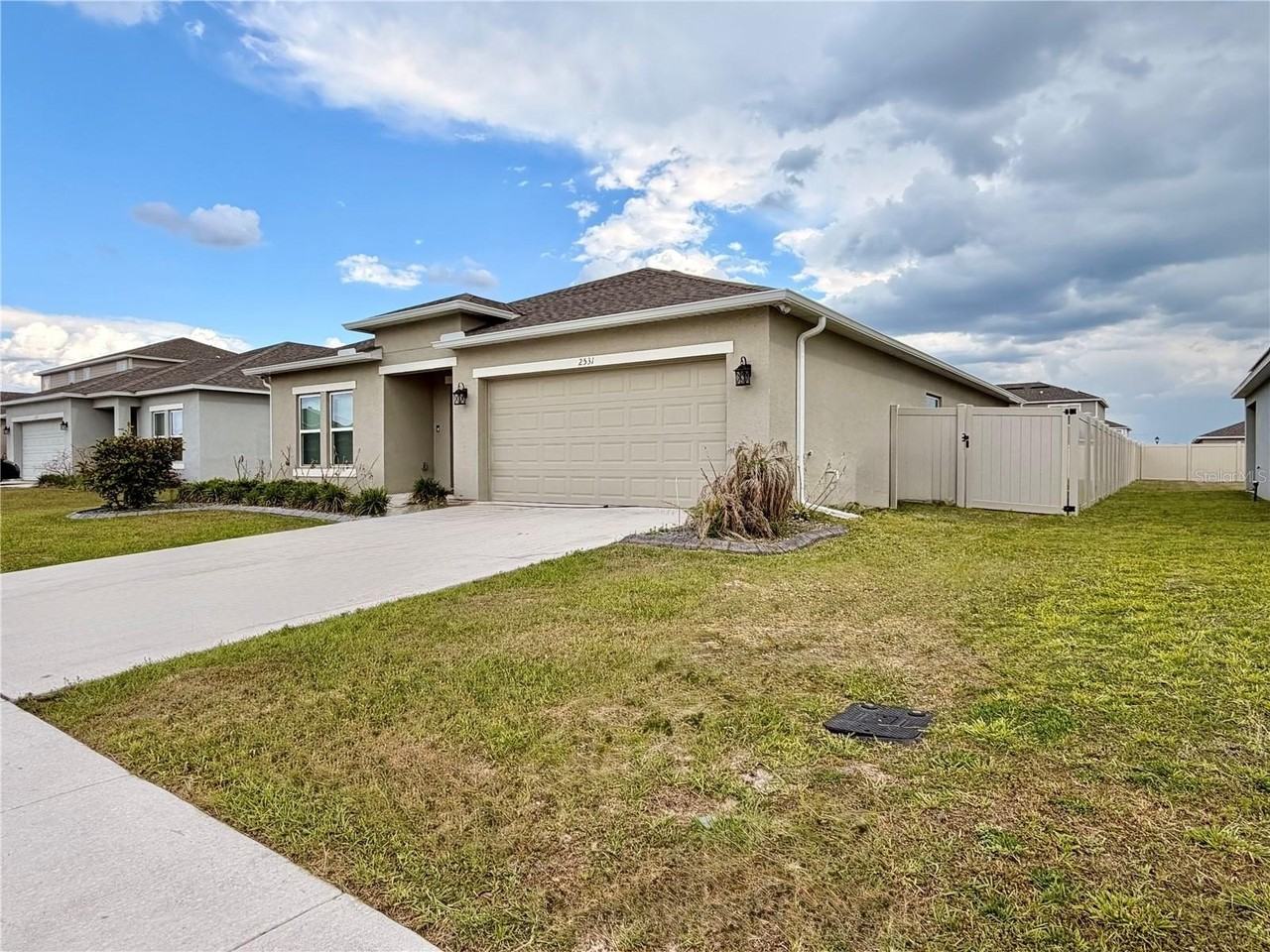 2531 Driftwood St - Photo 2 of 15