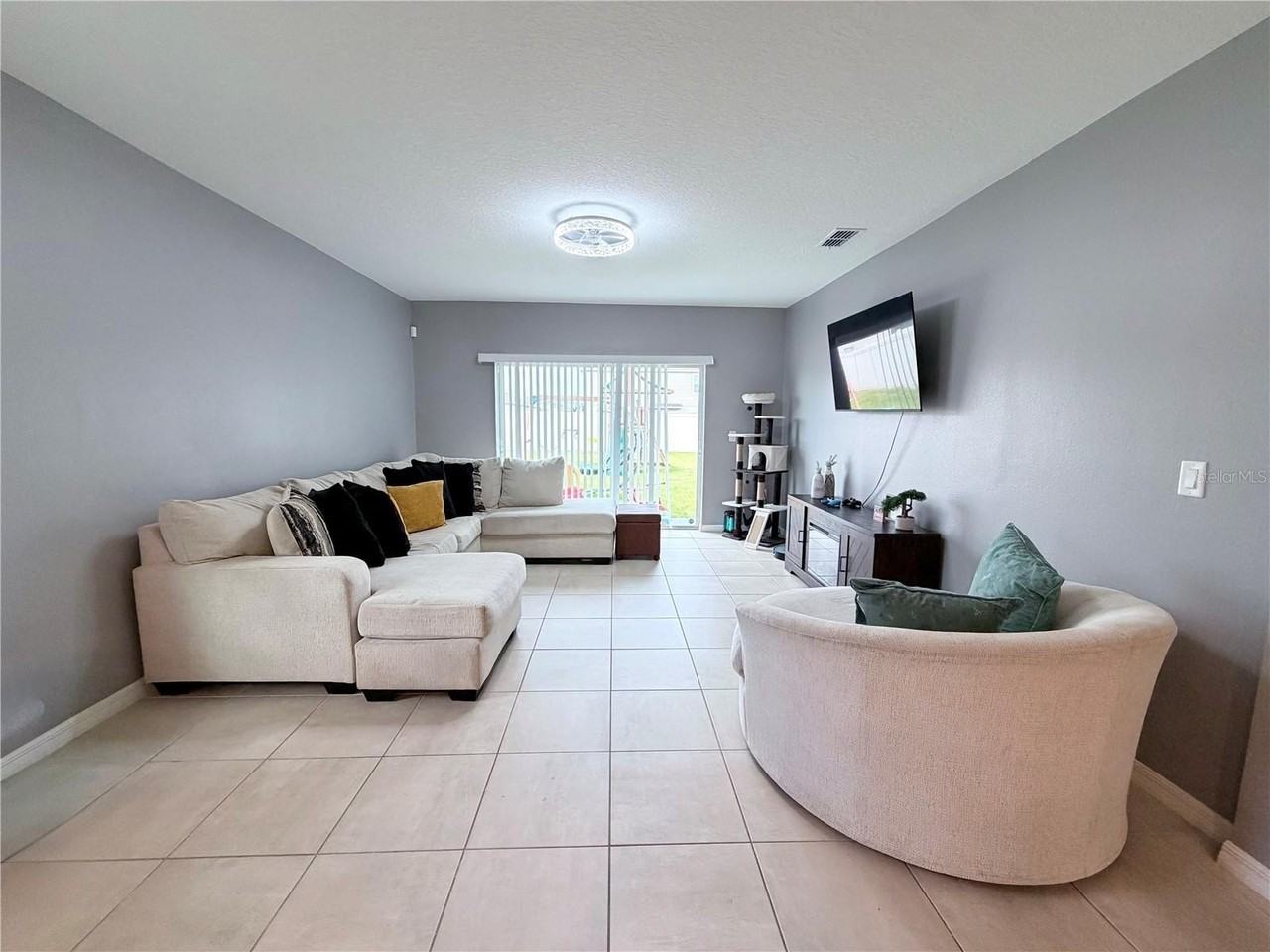 2531 Driftwood St - Photo 7 of 15