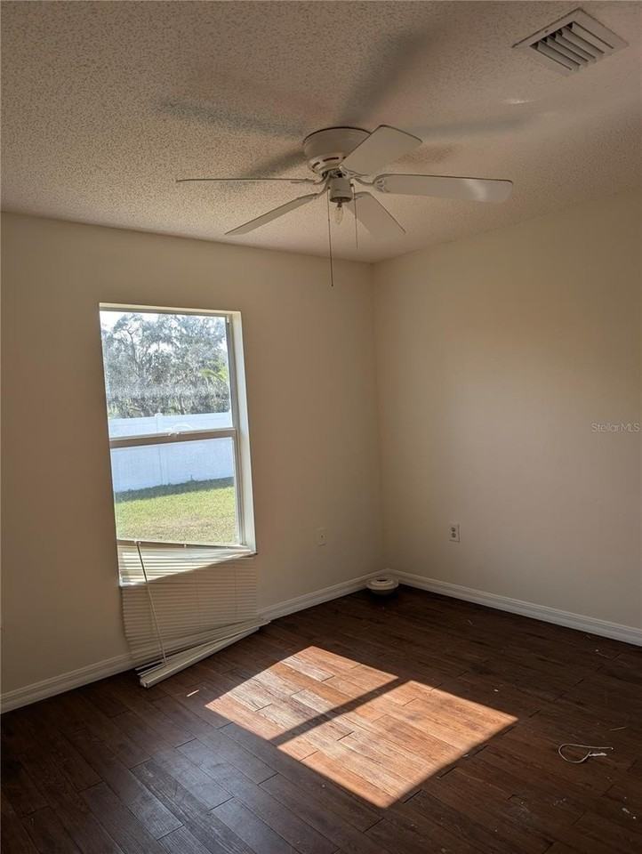2791 Summerfield St - Photo 3 of 18