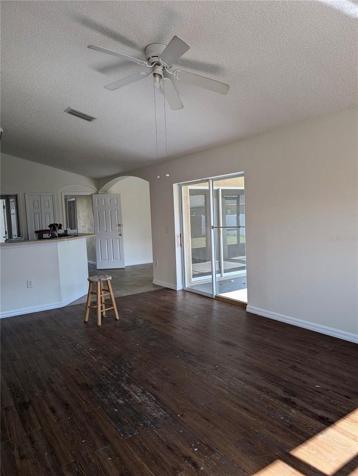 2791 Summerfield St - Photo 4 of 18