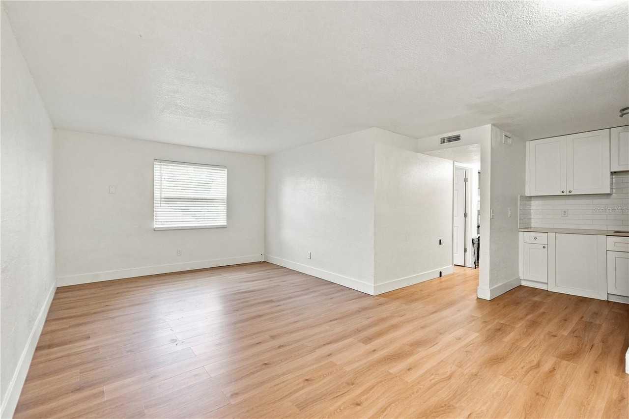 6701 S West Shore Blvd #7 - Photo 6 of 24