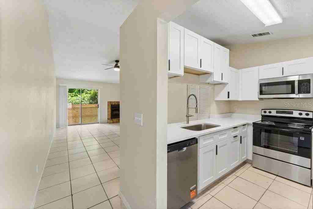 918 Otto Villa Pl #9 - Photo 2 of 15