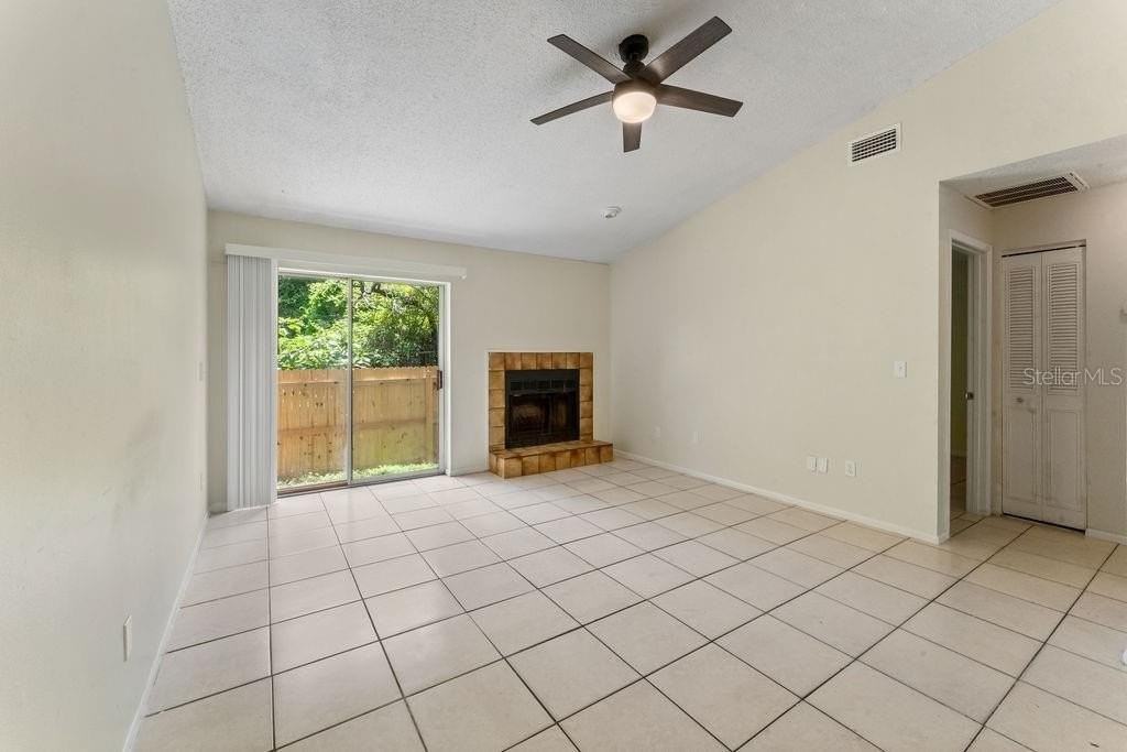 918 Otto Villa Pl #9 - Photo 6 of 15