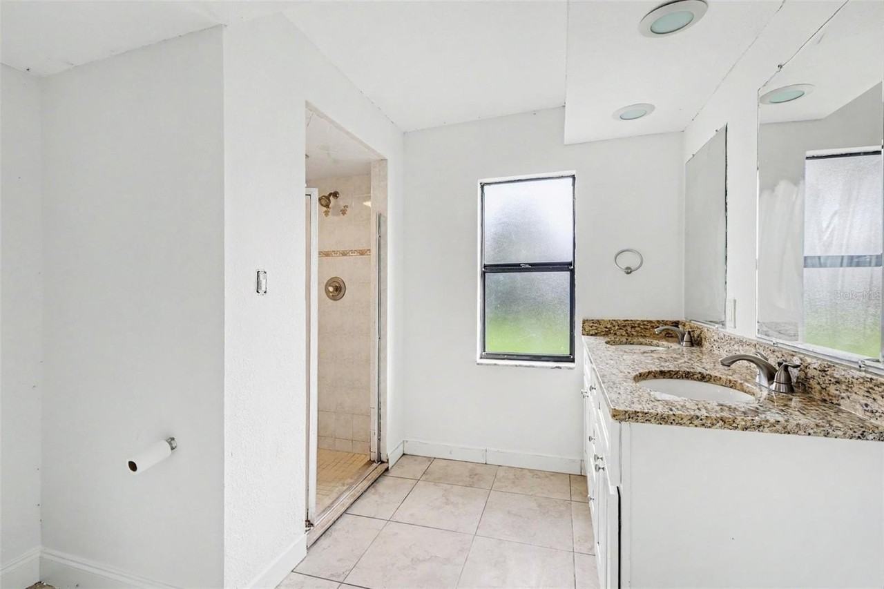 913 Lytle St Sw - Photo 7 of 17