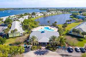featured image of 102 Pompano Dr Se #C