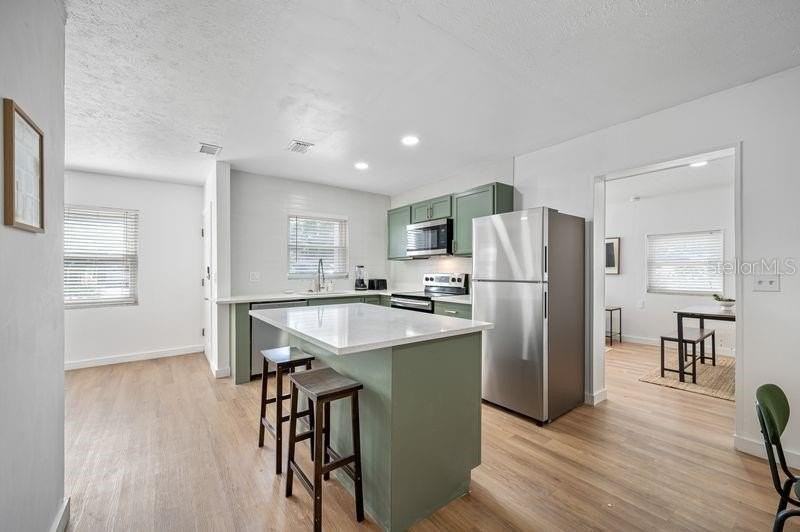 4409 W Pearl Ave - Photo 5 of 21